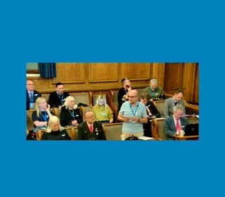 Councillors taking part in debatie