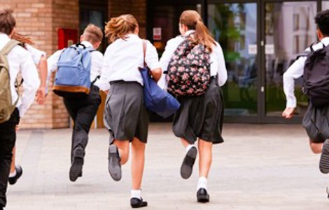 School pupils entering school
